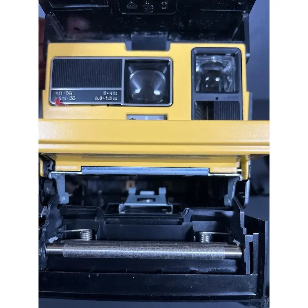 Vintage Polaroid Job Pro Instant Film Camera 600 w Strap FOR PART OR NOT WORKING